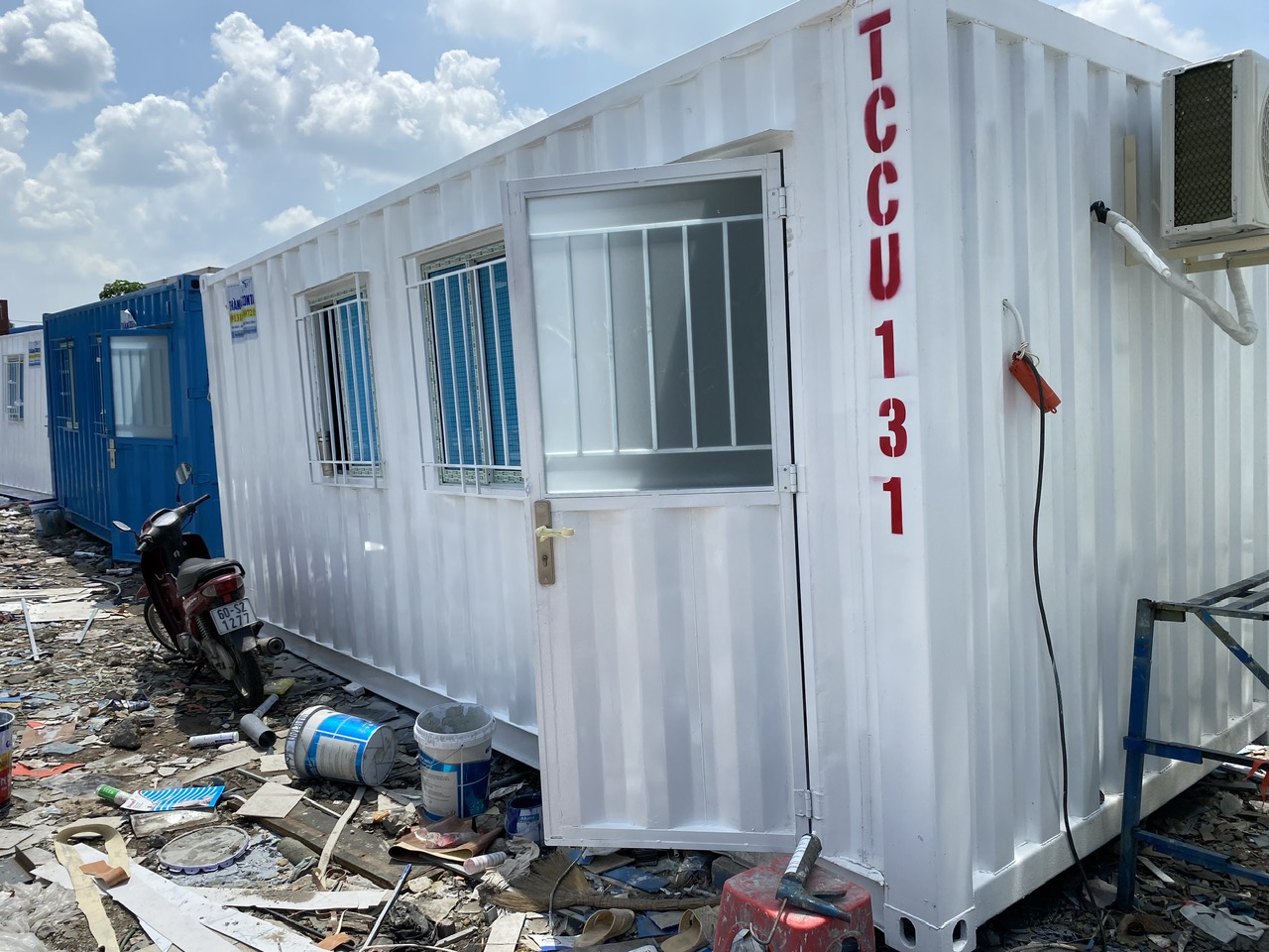 container-van-phong-20-co-toilet-2